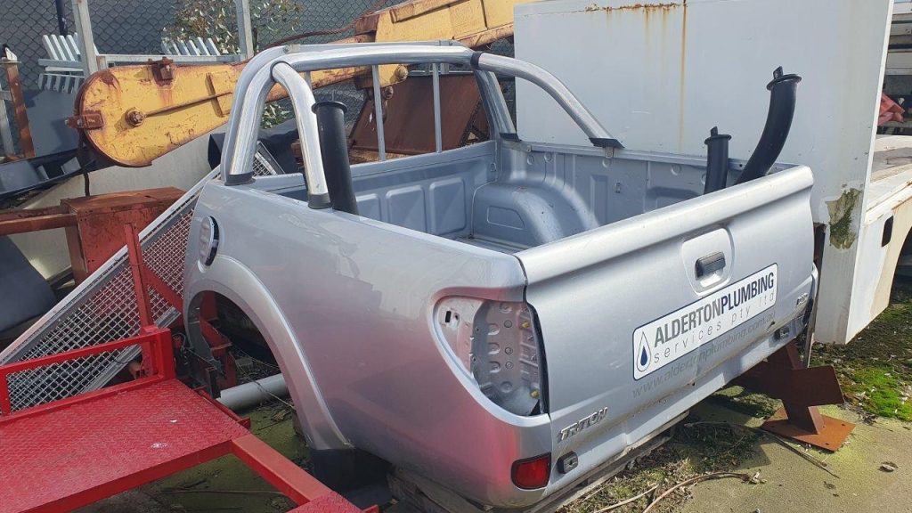 TUB Mitsubishi Triton